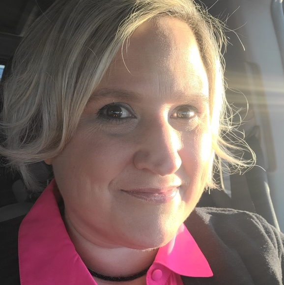 Meet your Posher, Jessica - Picture 1 of 1